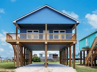 528 Thunder Rd, Freeport, TX 77541