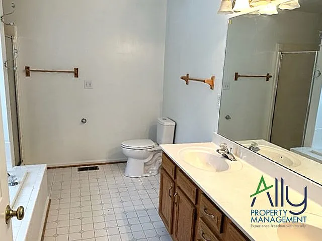 1003 Wintergreen Ln — Photo 18