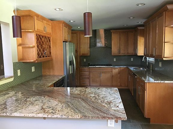 Kitchen viewed from entrance