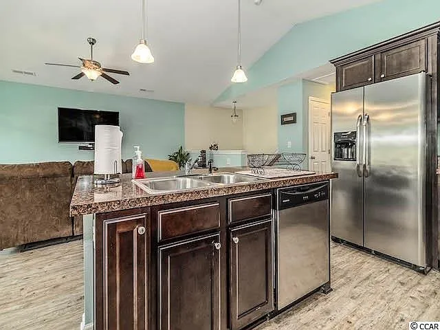 1239 Harbor Aly — Photo 11