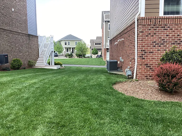 346 Osona Ln — Photo 44