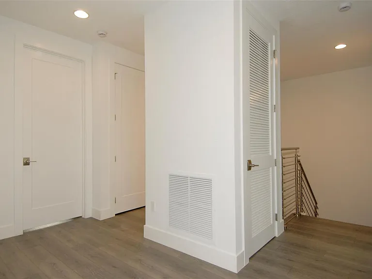 1435 SW 23rd St — Photo 19