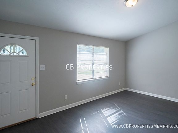 5th image of 1494 Winfield Ave