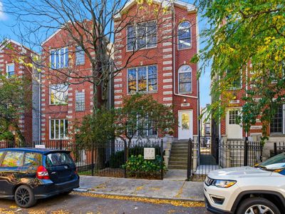 1447 W Walton St APT 3, Chicago, IL, 60642