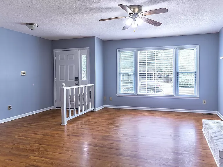 725 E Cardinal Dr — Photo 15