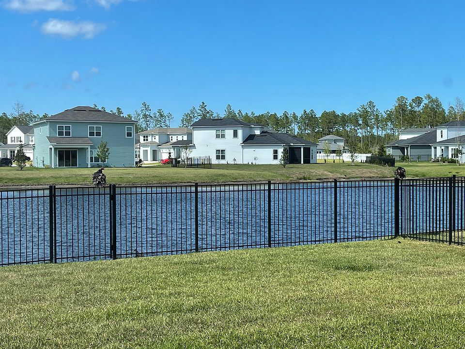 2nd image of 71 Wye Rd