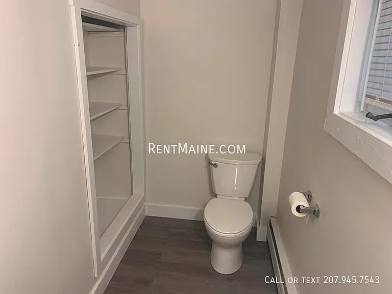 558 S Main St — Photo 10