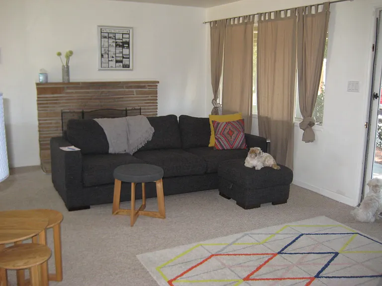 Agnes Way — Photo 7