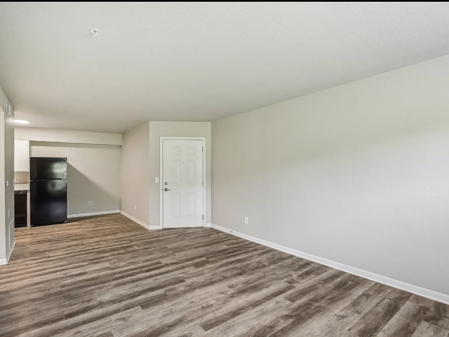 Prospector's Point Apartments — Photo 4