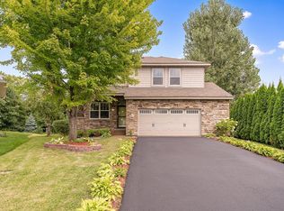 1605 Hackberry Ct, Carver, MN 55315