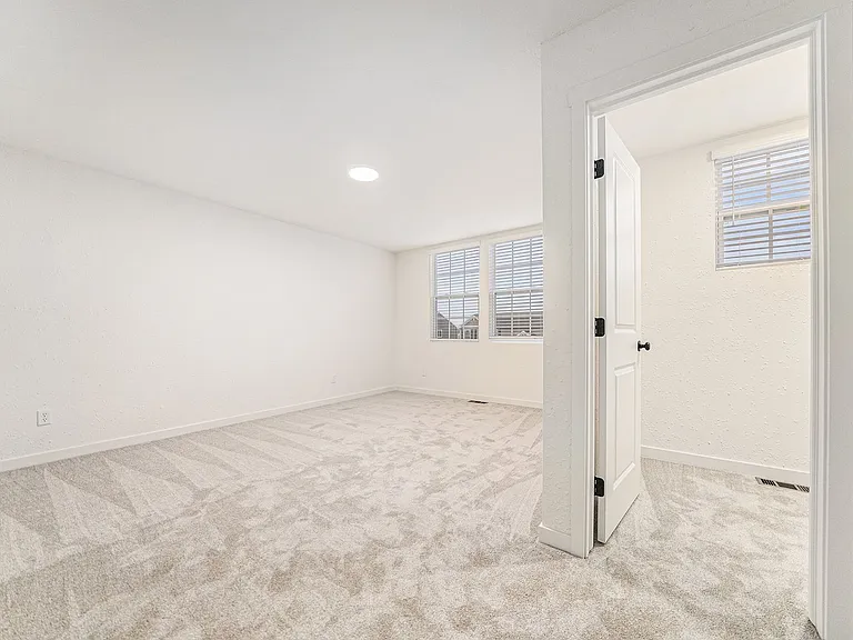 112 Iris Ct — Photo 9