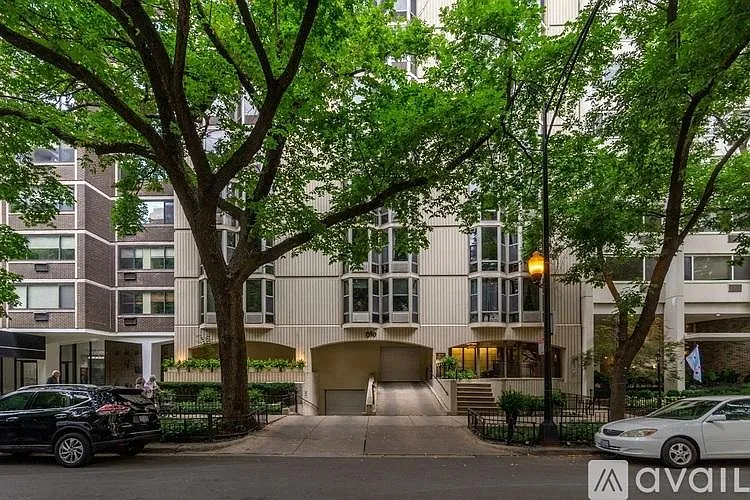 1340 N Dearborn St #5F — Photo 17