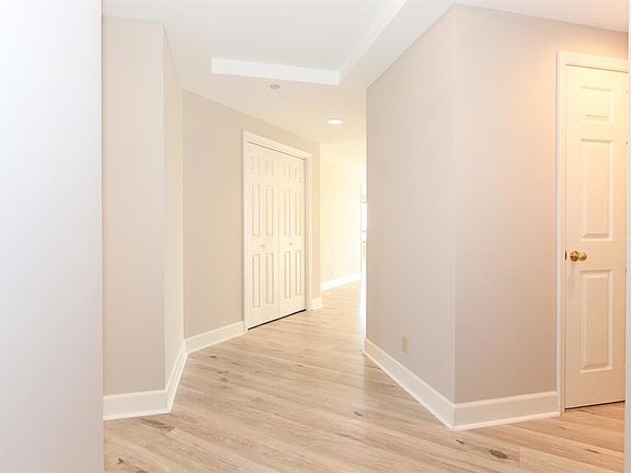 5th image of 3435 Golden Ave Unit 701