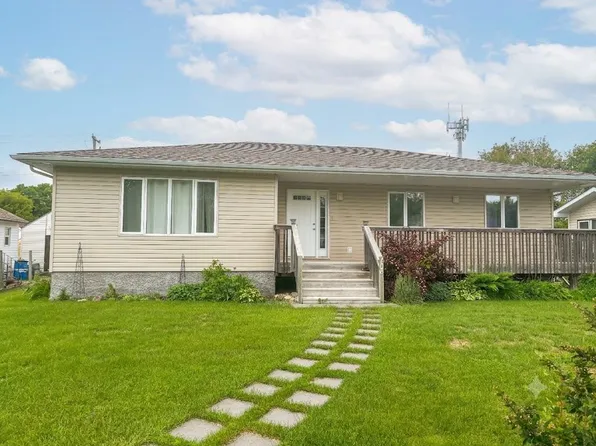 106 5th Ave, Gimli, MB R0C 1B1