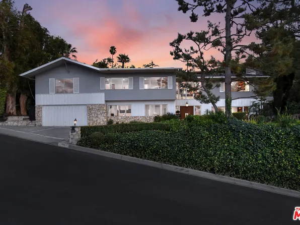 3465 Valley Meadow Rd, Sherman Oaks, CA 91403