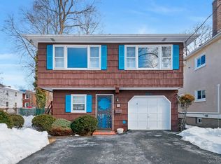 35 Lenox Avenue, Pleasantville, NY 10570