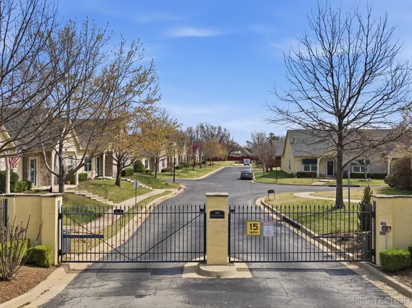 8410 E 74th Ct, Tulsa, OK 74133