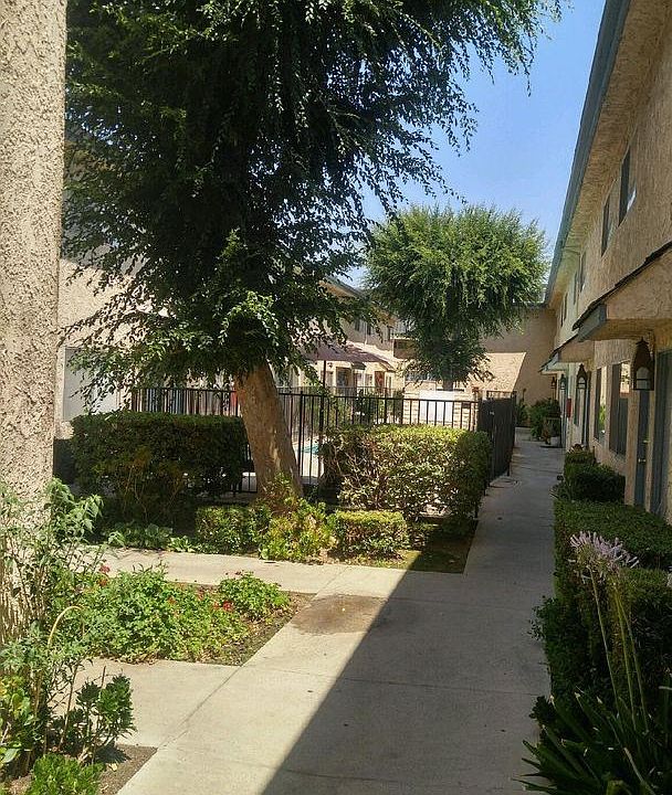 2nd image of 21901 Roscoe Blvd APT 12A