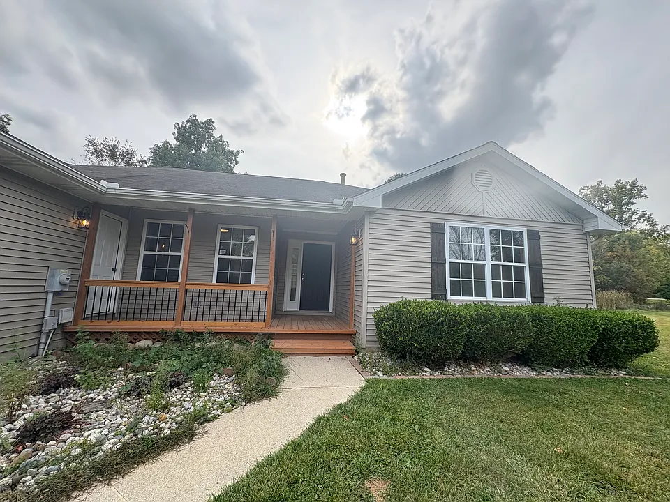 3463 Pine Trce