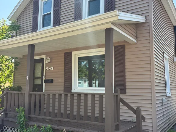 2229 Presque Isle Avenue, Marquette, MI 49855