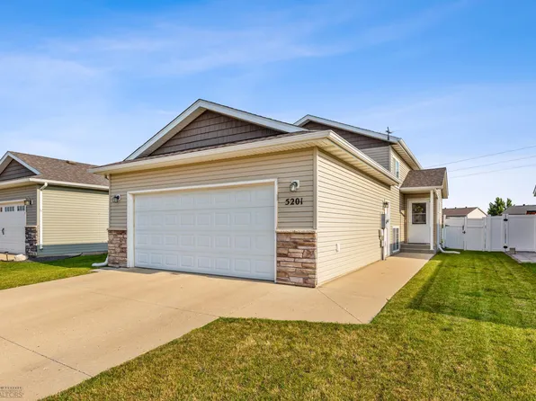 5201 49th Ave S, Fargo, ND 58104
