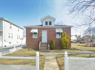 5 Homeland Ave, Middle River, MD 21220