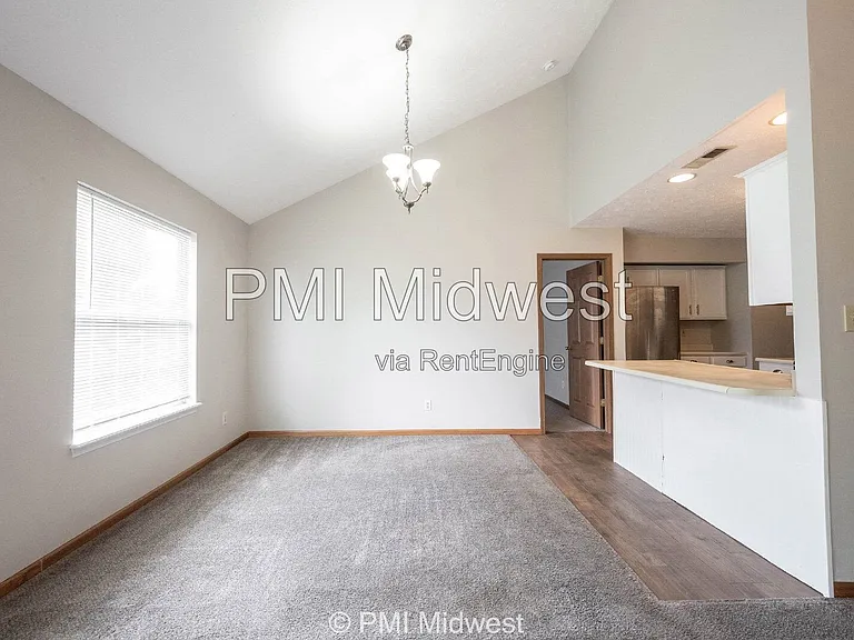 1092 Cobra Dr — Photo 11