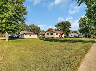 626 S Holcombe Ave, Litchfield, MN 55355