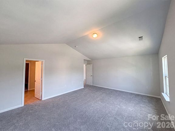 4th image of 802 Bartram Ave