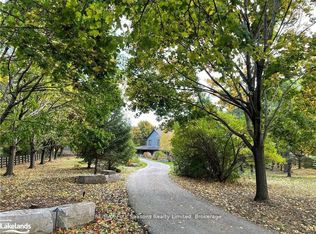 133 Arrowhead Rd, The Blue Mountains, ON L9Y 0T5