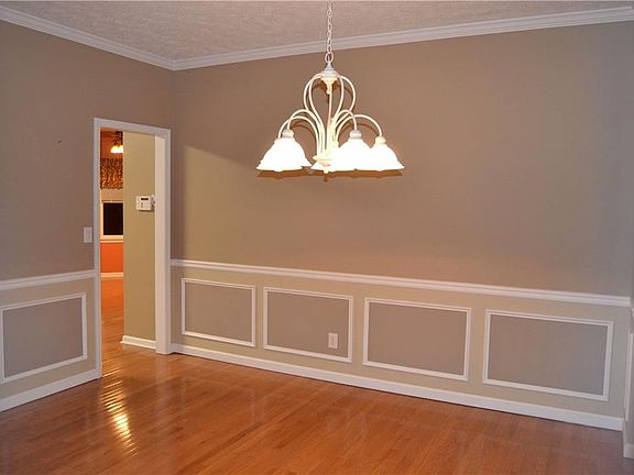 3rd image of 2180 Vinings Ln