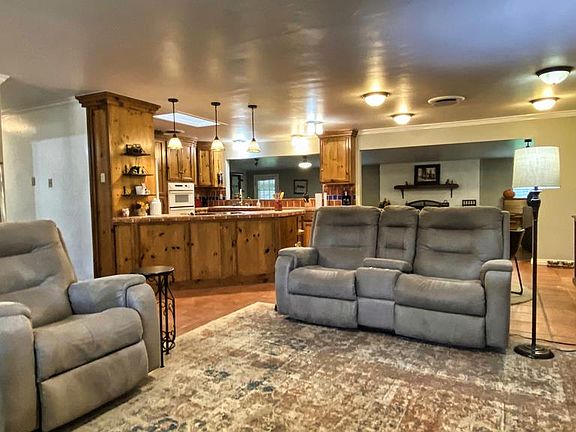 2nd image of 124 Wild Timber Dr W