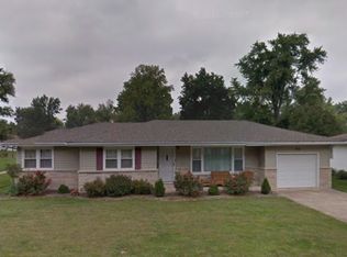 910 Lynn Dr, Effingham, IL 62401
