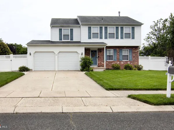 36 Covington Dr, Sicklerville, NJ 08081