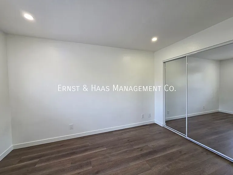 6673 Hammond Ave #G — Photo 13