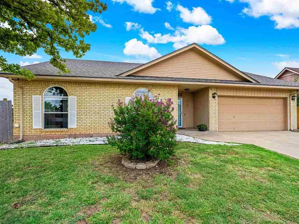 3904 SW Wolf St, Lawton, OK 73505