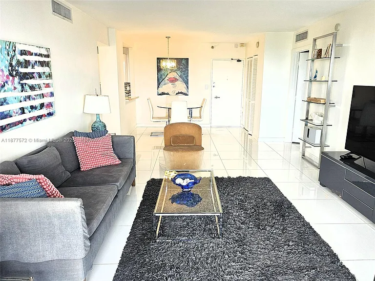 5161 Collins Ave #707 — Photo 12