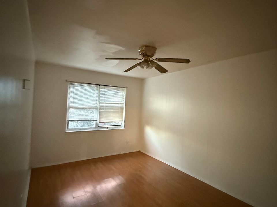 2nd image of 6214 Algon Ave #2B