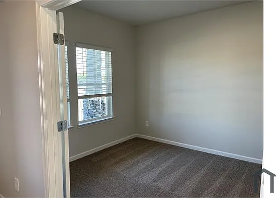 3624 Commodore Ct — Photo 21