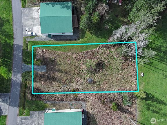 3rd image of 121 Cessna Avenue
