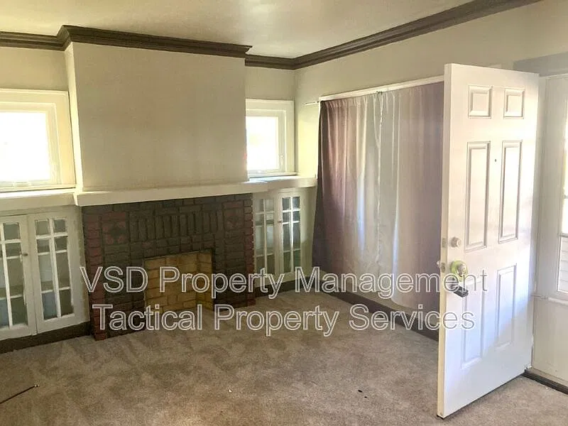 4 bed, 1.5 bath, 1200 sqft, $1,395 — Photo 2