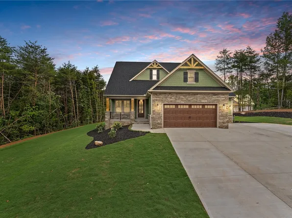 607 Autumn Mill Dr, Seneca, SC 29678