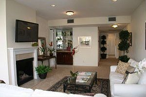 3rd image of 1833 Fairburn Ave APT 201