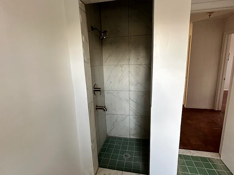 167 Kings Hwy — Photo 14