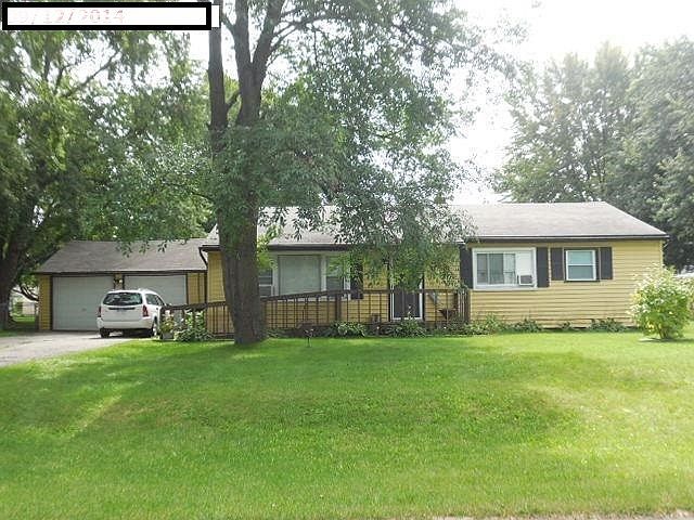 1st image of 7443 N Shaker Dr