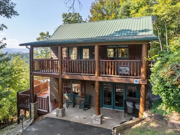 2104 E View Dr, Sevierville, TN 37876