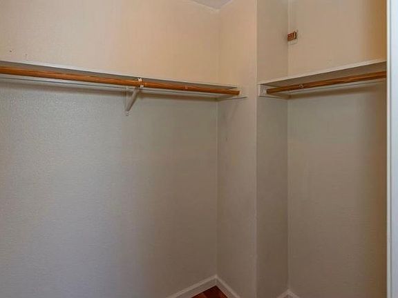 5th image of 1945 Louisiana St APT 2