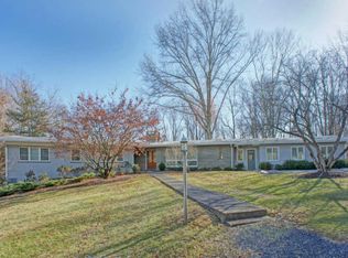 115 Leamour Ct, Stroudsburg, PA 18360