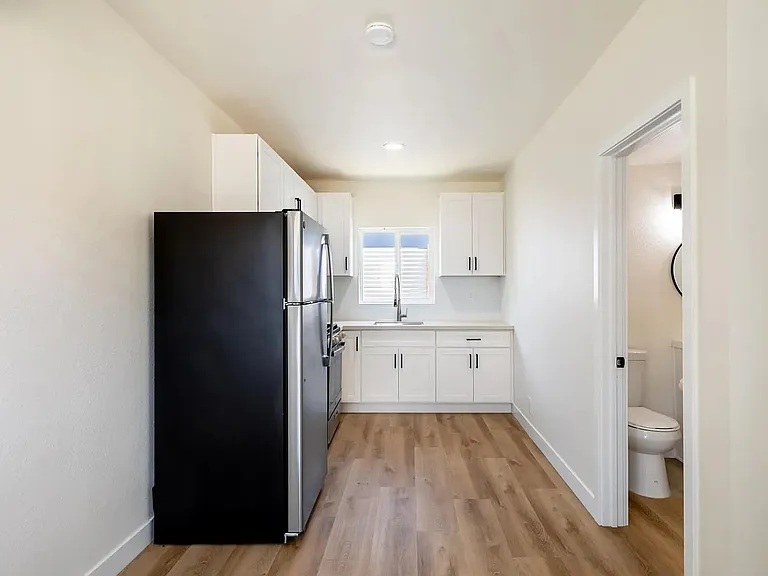 6563 Oasis Ave — Photo 4