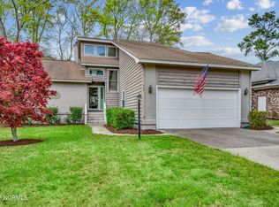 555 Sunset Lakes Blvd, Sunset Beach, NC 28468